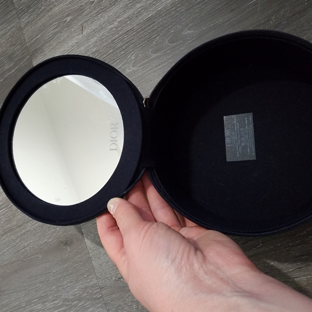 Dior Midnight Blue Circular Vanity Case Nwot - Picture 4 of 7